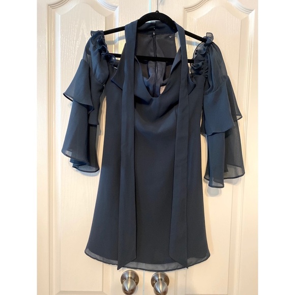 Keepsake Cold Shoulder Tie Bow mini Dress small - Picture 2 of 12